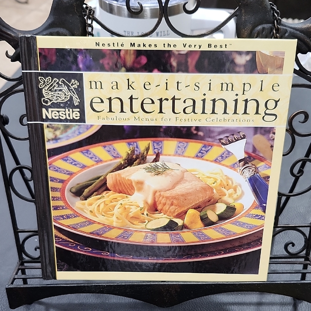 VINTAGE 1996 NESTLE MAKE-IT-SIMPLE ENTERTAINING COOKBOOK